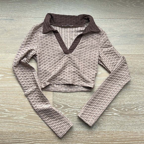 Collared Top - Picture 3 of 4